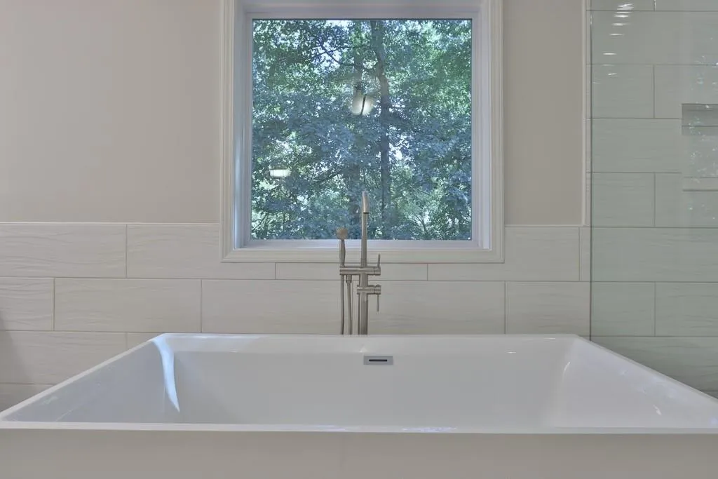 795 Spalding Drive, Sandy Springs, Georgia 30328, 5 Bedrooms Bedrooms, ,4 BathroomsBathrooms,Residential,Sold,795 Spalding Drive,6635871