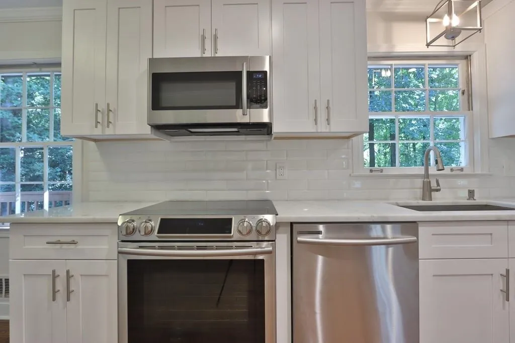 795 Spalding Drive, Sandy Springs, Georgia 30328, 5 Bedrooms Bedrooms, ,4 BathroomsBathrooms,Residential,Sold,795 Spalding Drive,6635871