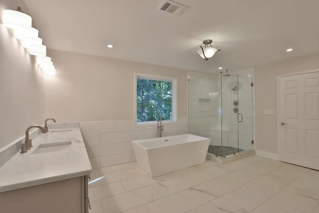 795 Spalding Drive, Sandy Springs, Georgia 30328, 5 Bedrooms Bedrooms, ,4 BathroomsBathrooms,Residential,Sold,795 Spalding Drive,6635871