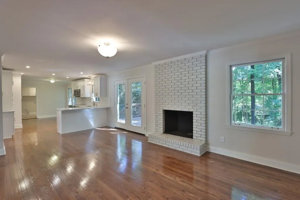 795 Spalding Drive, Sandy Springs, Georgia 30328, 5 Bedrooms Bedrooms, ,4 BathroomsBathrooms,Residential,Sold,795 Spalding Drive,6635871