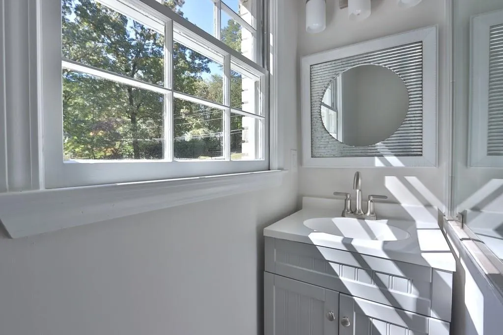 795 Spalding Drive, Sandy Springs, Georgia 30328, 5 Bedrooms Bedrooms, ,4 BathroomsBathrooms,Residential,Sold,795 Spalding Drive,6635871