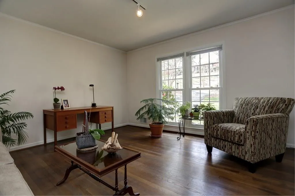 5015 Vallo Vista Court, Atlanta, Georgia 30342, 4 Bedrooms Bedrooms, ,2 BathroomsBathrooms,Residential,Sold,5015 Vallo Vista Court,5655859