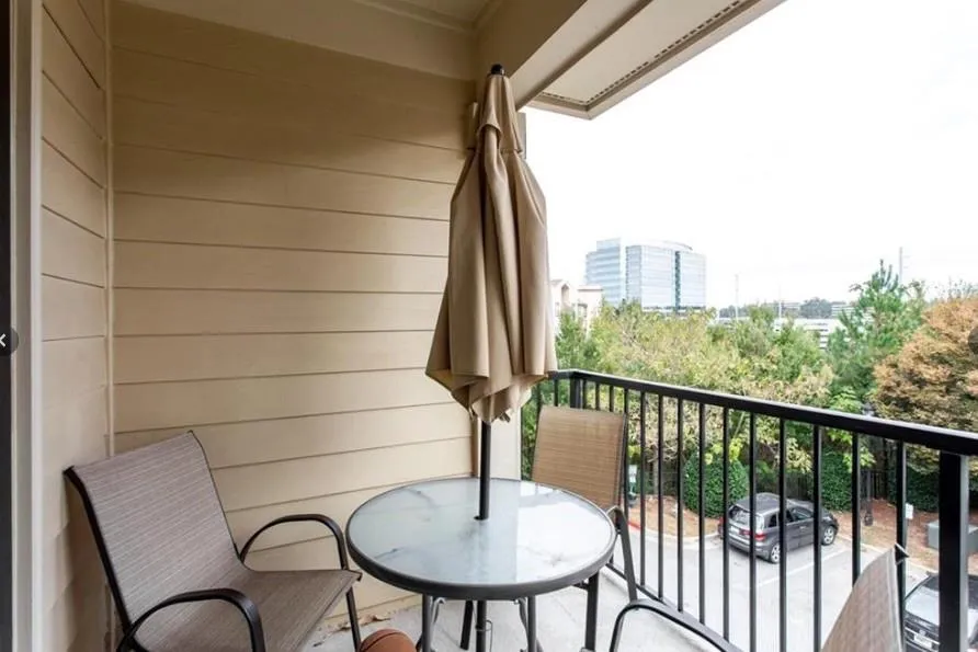 6470 Chariot Street Unit 20, Atlanta, Georgia 30328, 3 Bedrooms Bedrooms, ,3 BathroomsBathrooms,Residential,Sold,6470 Chariot Street Unit 20,6521543