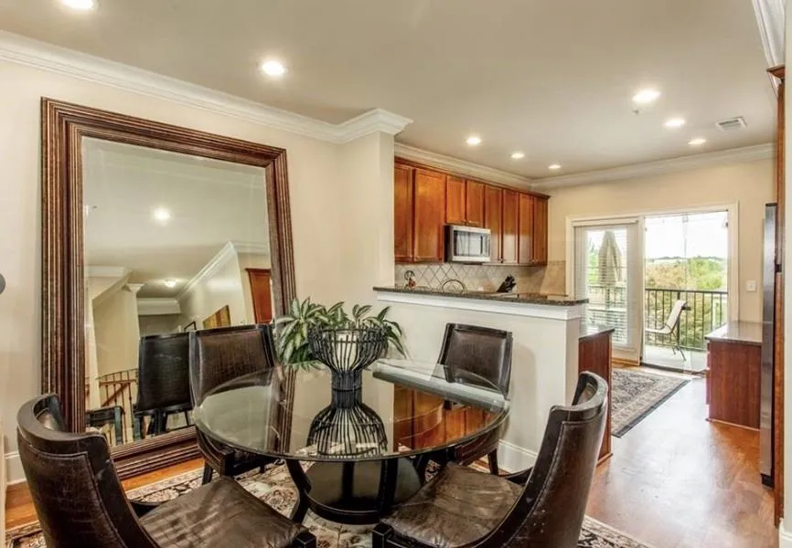 6470 Chariot Street Unit 20, Atlanta, Georgia 30328, 3 Bedrooms Bedrooms, ,3 BathroomsBathrooms,Residential,Sold,6470 Chariot Street Unit 20,6521543