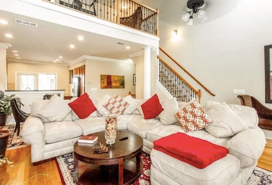 6470 Chariot Street Unit 20, Atlanta, Georgia 30328, 3 Bedrooms Bedrooms, ,3 BathroomsBathrooms,Residential,Sold,6470 Chariot Street Unit 20,6521543
