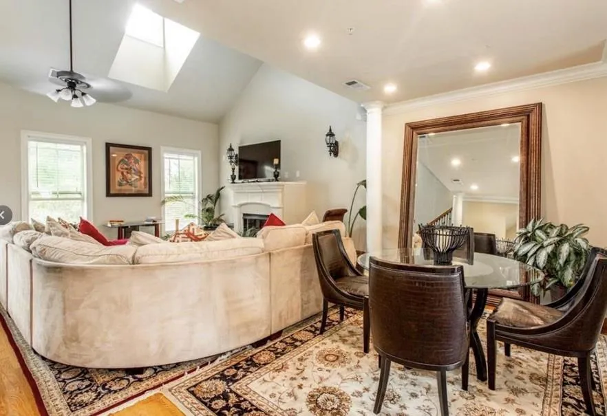 6470 Chariot Street Unit 20, Atlanta, Georgia 30328, 3 Bedrooms Bedrooms, ,3 BathroomsBathrooms,Residential,Sold,6470 Chariot Street Unit 20,6521543