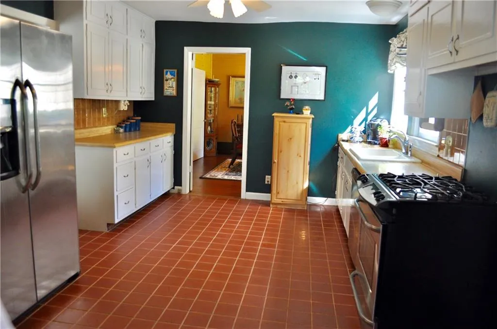 7800 Mount Vernon Road, Sandy Springs, Georgia 30350, 3 Bedrooms Bedrooms, ,2 BathroomsBathrooms,Residential,Sold,7800 Mount Vernon Road,5863736