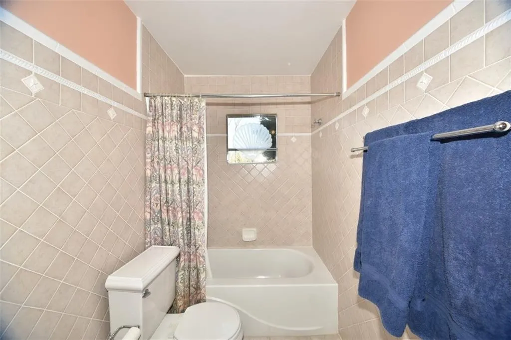 7800 Mount Vernon Road, Sandy Springs, Georgia 30350, 3 Bedrooms Bedrooms, ,2 BathroomsBathrooms,Residential,Sold,7800 Mount Vernon Road,5863736