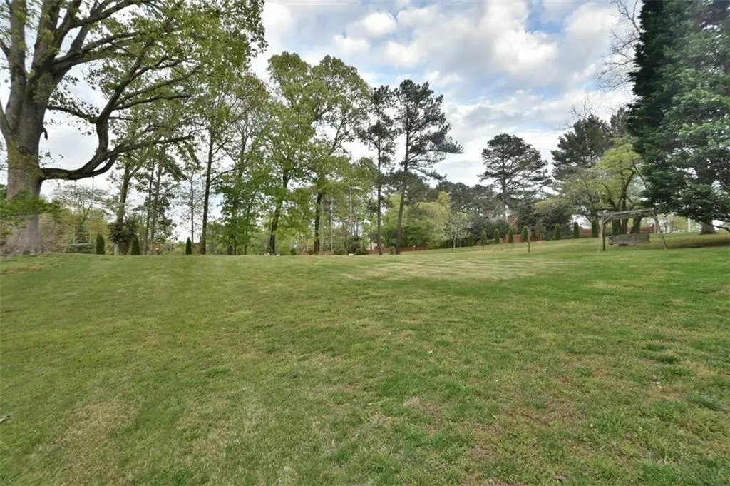 7800 Mount Vernon Road, Sandy Springs, Georgia 30350, 3 Bedrooms Bedrooms, ,2 BathroomsBathrooms,Residential,Sold,7800 Mount Vernon Road,5863736