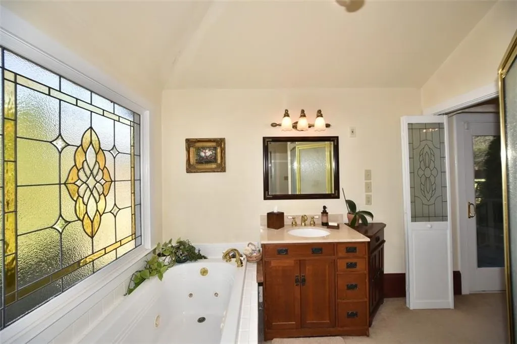 7800 Mount Vernon Road, Sandy Springs, Georgia 30350, 3 Bedrooms Bedrooms, ,2 BathroomsBathrooms,Residential,Sold,7800 Mount Vernon Road,5863736