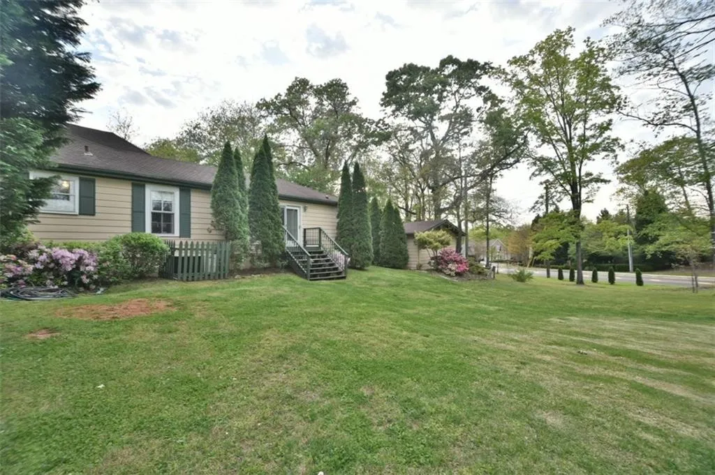 7800 Mount Vernon Road, Sandy Springs, Georgia 30350, 3 Bedrooms Bedrooms, ,2 BathroomsBathrooms,Residential,Sold,7800 Mount Vernon Road,5863736