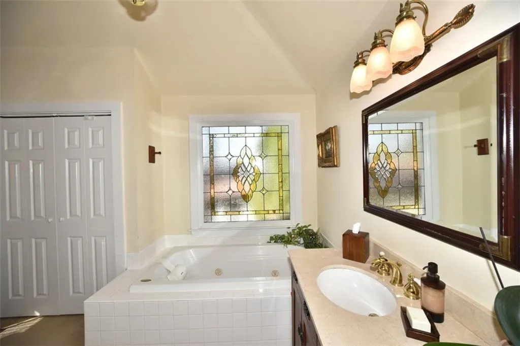 7800 Mount Vernon Road, Sandy Springs, Georgia 30350, 3 Bedrooms Bedrooms, ,2 BathroomsBathrooms,Residential,Sold,7800 Mount Vernon Road,5863736