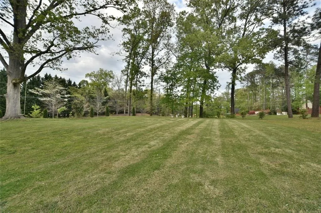 7800 Mount Vernon Road, Sandy Springs, Georgia 30350, 3 Bedrooms Bedrooms, ,2 BathroomsBathrooms,Residential,Sold,7800 Mount Vernon Road,5863736