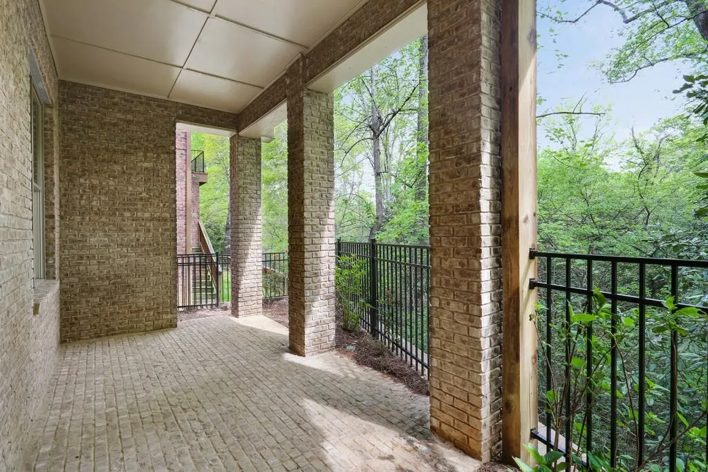 46 High Top Circle, Sandy Springs, Georgia 30328, 4 Bedrooms Bedrooms, ,4 BathroomsBathrooms,Residential,Sold,46 High Top Circle,6004305