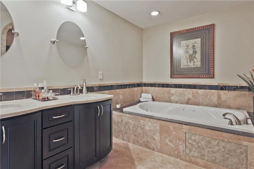 205 Marsh Glen Point, Atlanta, Georgia 30328, 5 Bedrooms Bedrooms, ,3 BathroomsBathrooms,Residential,Sold,205 Marsh Glen Point,5852018