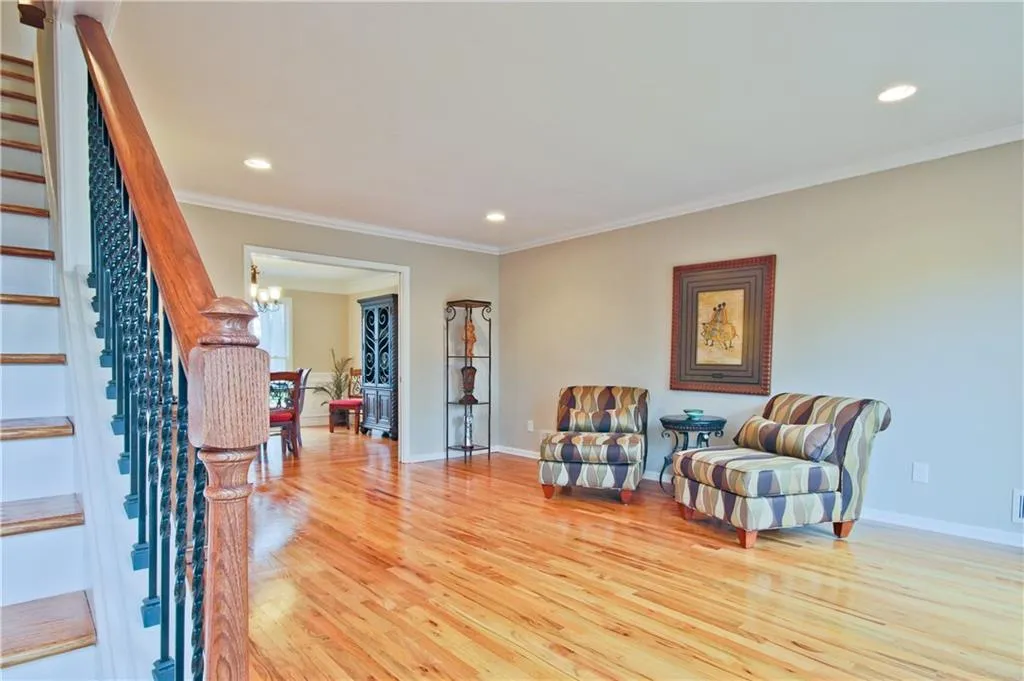 205 Marsh Glen Point, Atlanta, Georgia 30328, 5 Bedrooms Bedrooms, ,3 BathroomsBathrooms,Residential,Sold,205 Marsh Glen Point,5852018