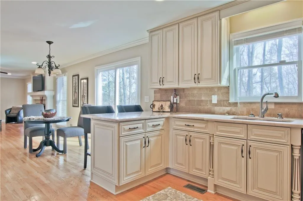 205 Marsh Glen Point, Atlanta, Georgia 30328, 5 Bedrooms Bedrooms, ,3 BathroomsBathrooms,Residential,Sold,205 Marsh Glen Point,5852018