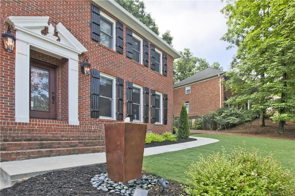 205 Marsh Glen Point, Atlanta, Georgia 30328, 5 Bedrooms Bedrooms, ,3 BathroomsBathrooms,Residential,Sold,205 Marsh Glen Point,5852018