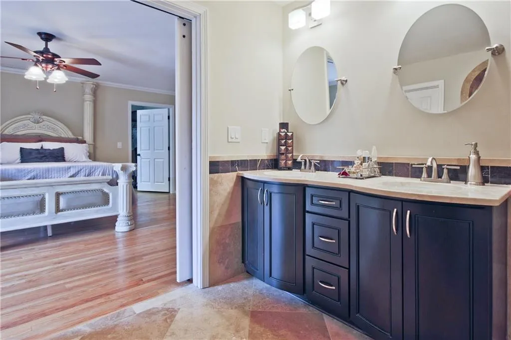 205 Marsh Glen Point, Atlanta, Georgia 30328, 5 Bedrooms Bedrooms, ,3 BathroomsBathrooms,Residential,Sold,205 Marsh Glen Point,5852018