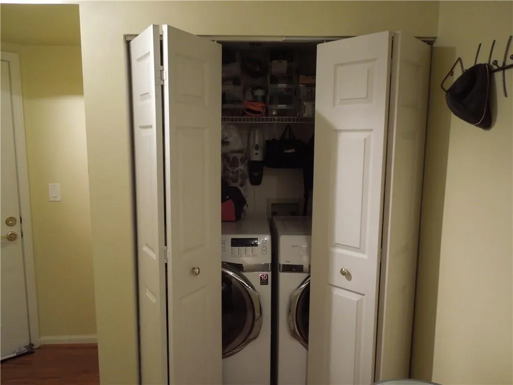 795 Hammond Drive Unit 2012, Atlanta, Georgia 30328, 1 Bedroom Bedrooms, ,1 BathroomBathrooms,Residential,Sold,795 Hammond Drive Unit 2012,5804909