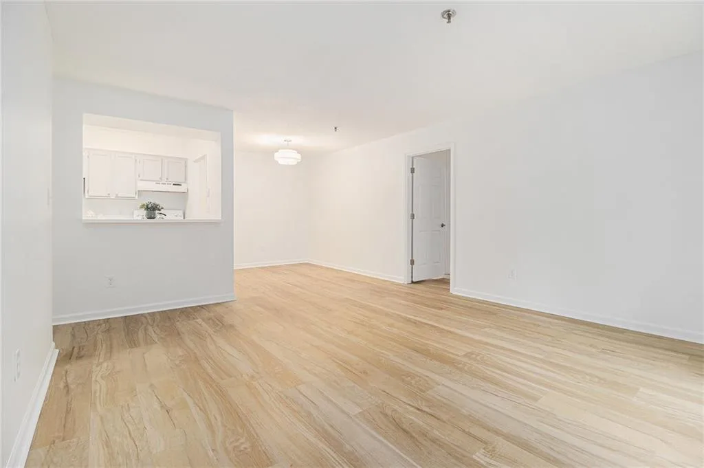 300 Johnson Ferry Road Ne Unit A203, Sandy Springs, Georgia 30328, 2 Bedrooms Bedrooms, ,2 BathroomsBathrooms,Residential,For Sale,300 Johnson Ferry Road Ne Unit A203,7749419