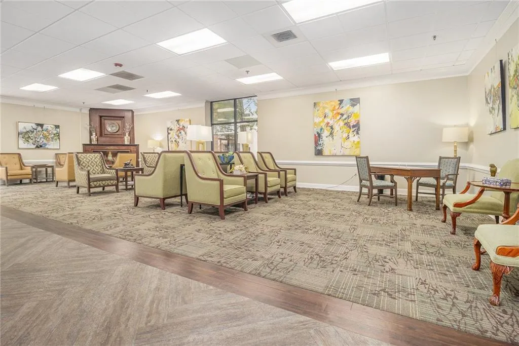 300 Johnson Ferry Road Ne Unit A203, Sandy Springs, Georgia 30328, 2 Bedrooms Bedrooms, ,2 BathroomsBathrooms,Residential,For Sale,300 Johnson Ferry Road Ne Unit A203,7749419