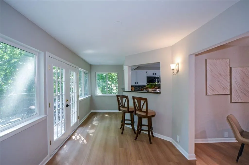46 Dunwoody Springs Drive, Atlanta, Georgia 30328, 3 Bedrooms Bedrooms, ,2 BathroomsBathrooms,Residential,For Sale,46 Dunwoody Springs Drive,7641927