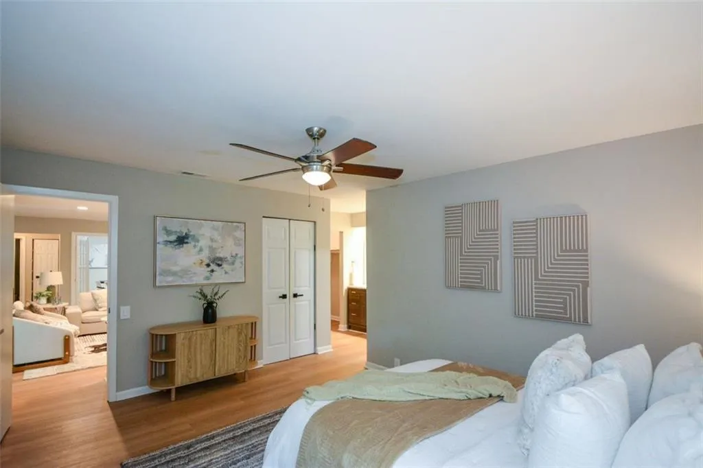 46 Dunwoody Springs Drive, Atlanta, Georgia 30328, 3 Bedrooms Bedrooms, ,2 BathroomsBathrooms,Residential,For Sale,46 Dunwoody Springs Drive,7641927