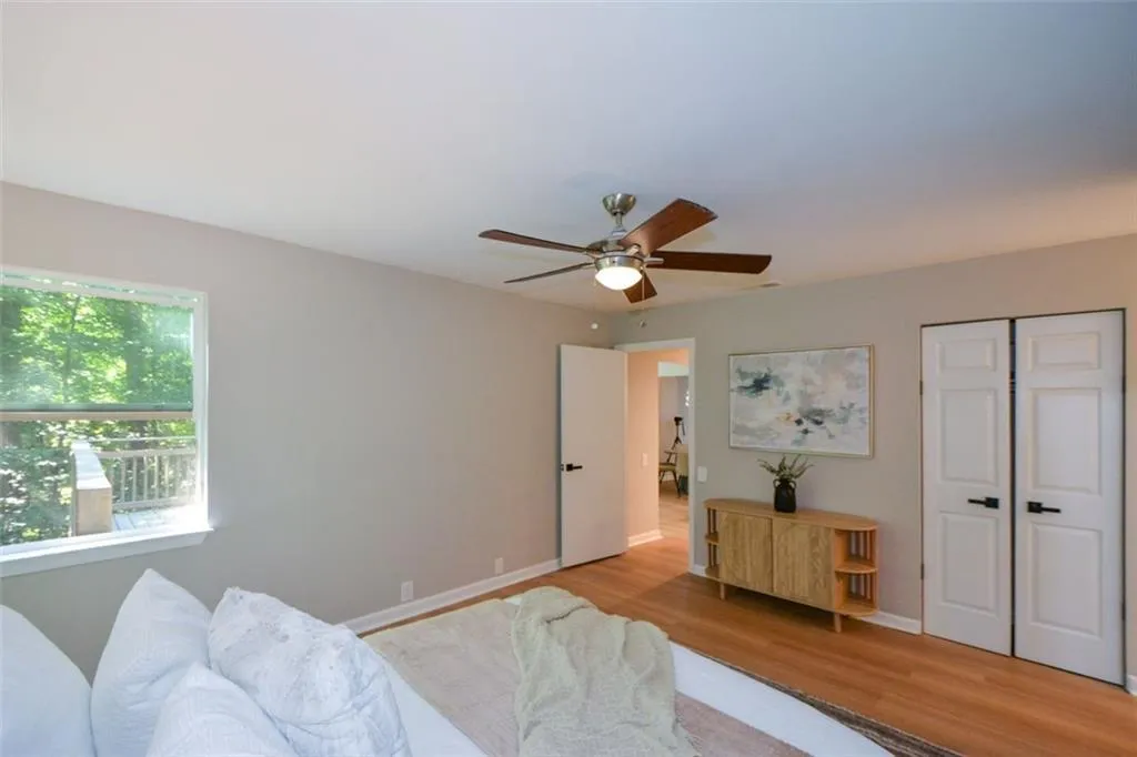 46 Dunwoody Springs Drive, Atlanta, Georgia 30328, 3 Bedrooms Bedrooms, ,2 BathroomsBathrooms,Residential,For Sale,46 Dunwoody Springs Drive,7641927