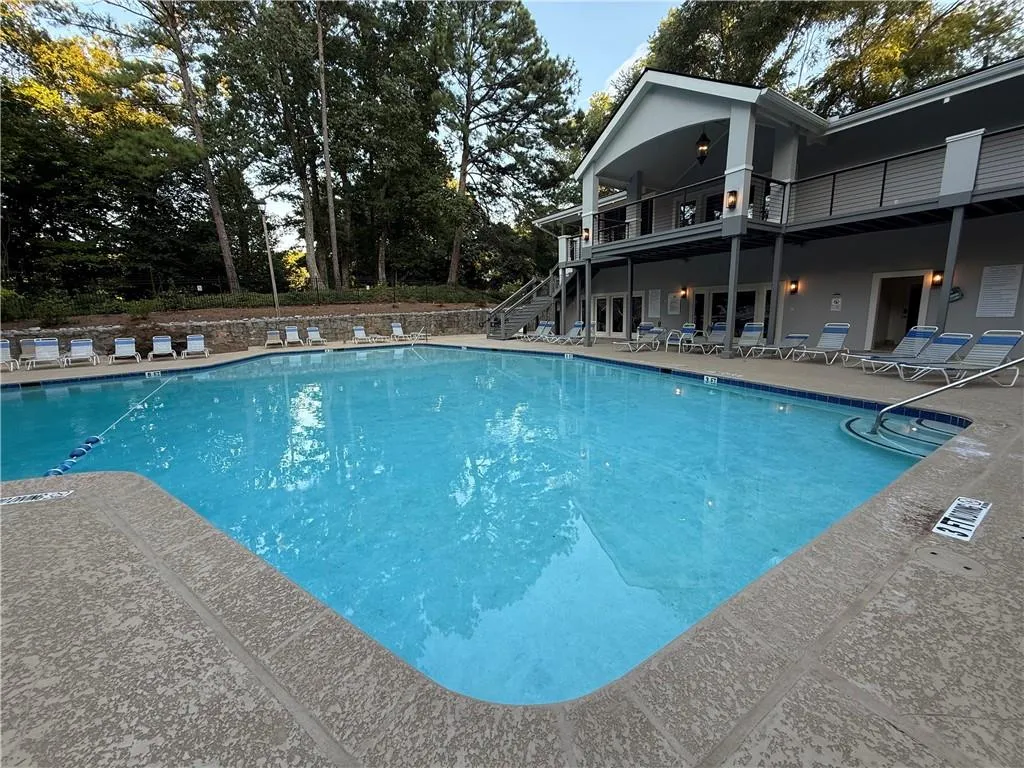 46 Dunwoody Springs Drive, Atlanta, Georgia 30328, 3 Bedrooms Bedrooms, ,2 BathroomsBathrooms,Residential,For Sale,46 Dunwoody Springs Drive,7641927