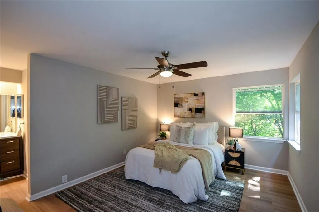 46 Dunwoody Springs Drive, Atlanta, Georgia 30328, 3 Bedrooms Bedrooms, ,2 BathroomsBathrooms,Residential,For Sale,46 Dunwoody Springs Drive,7641927