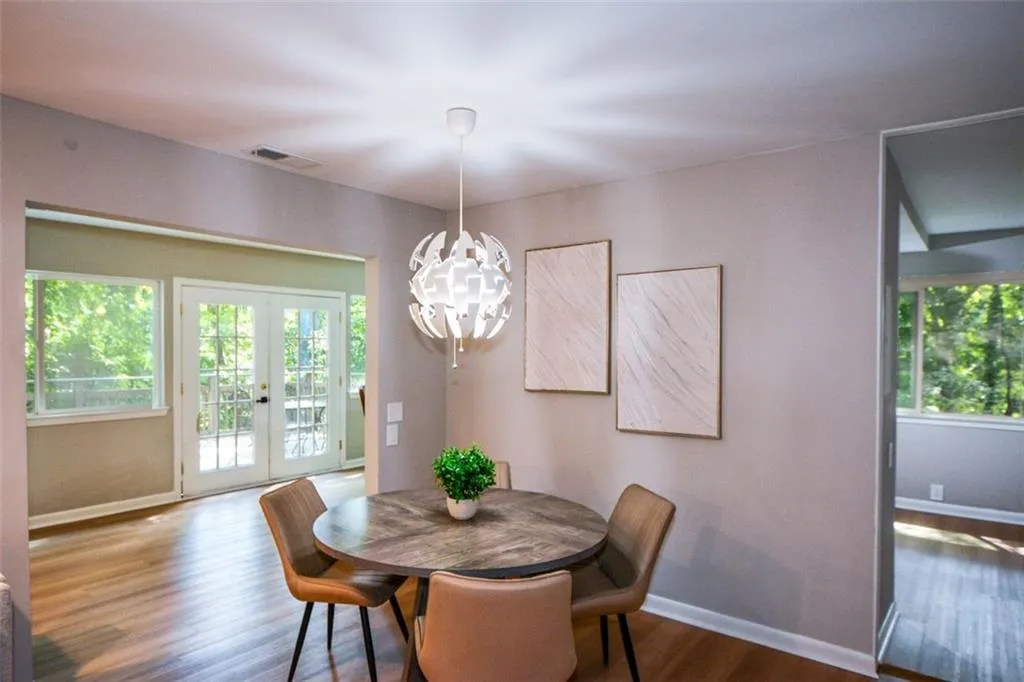 46 Dunwoody Springs Drive, Atlanta, Georgia 30328, 3 Bedrooms Bedrooms, ,2 BathroomsBathrooms,Residential,For Sale,46 Dunwoody Springs Drive,7641927