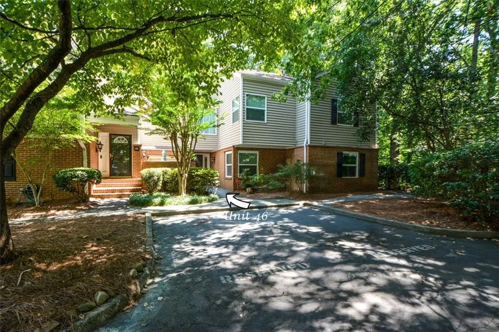 46 Dunwoody Springs Drive, Atlanta, Georgia 30328, 3 Bedrooms Bedrooms, ,2 BathroomsBathrooms,Residential,For Sale,46 Dunwoody Springs Drive,7641927