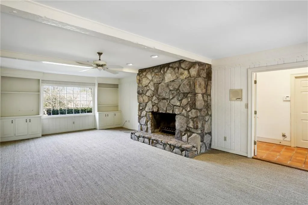 260 Seamarsh Court, Sandy Springs, Georgia 30328, 5 Bedrooms Bedrooms, ,4 BathroomsBathrooms,Residential,Sold,260 Seamarsh Court,7174758