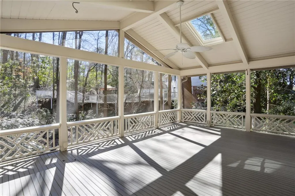 260 Seamarsh Court, Sandy Springs, Georgia 30328, 5 Bedrooms Bedrooms, ,4 BathroomsBathrooms,Residential,Sold,260 Seamarsh Court,7174758