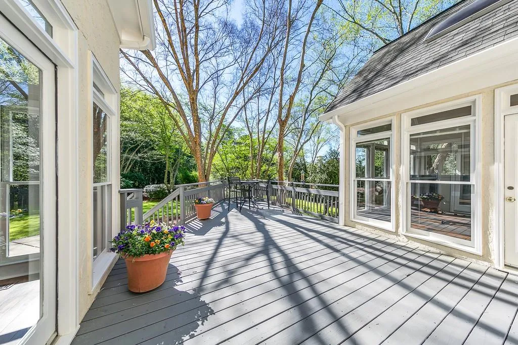 7845 Landowne Drive, Sandy Springs, Georgia 30350, 5 Bedrooms Bedrooms, ,4 BathroomsBathrooms,Residential,Sold,7845 Landowne Drive,6535799