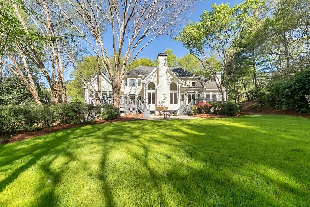 7845 Landowne Drive, Sandy Springs, Georgia 30350, 5 Bedrooms Bedrooms, ,4 BathroomsBathrooms,Residential,Sold,7845 Landowne Drive,6535799