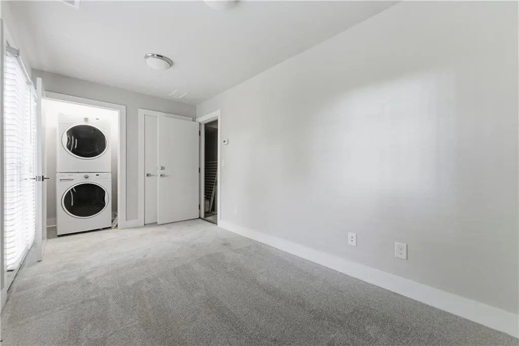 721 Taylor Court, Atlanta, Georgia 30324, 2 Bedrooms Bedrooms, ,2 BathroomsBathrooms,Residential,For Sale,721 Taylor Court,7670036