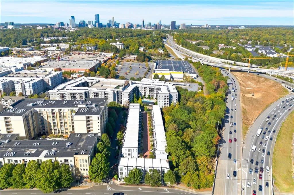 721 Taylor Court, Atlanta, Georgia 30324, 2 Bedrooms Bedrooms, ,2 BathroomsBathrooms,Residential,For Sale,721 Taylor Court,7670036