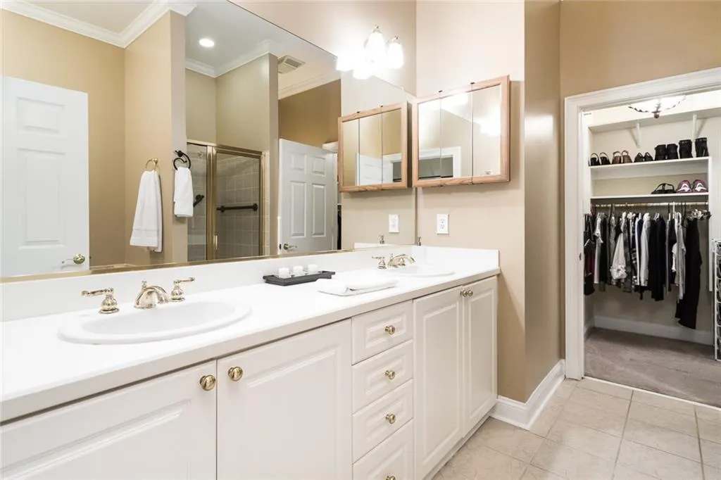 5415 Northland Drive Unit 108, Atlanta, Georgia 30342, 1 Bedroom Bedrooms, ,1 BathroomBathrooms,Residential,Sold,5415 Northland Drive Unit 108,5884929