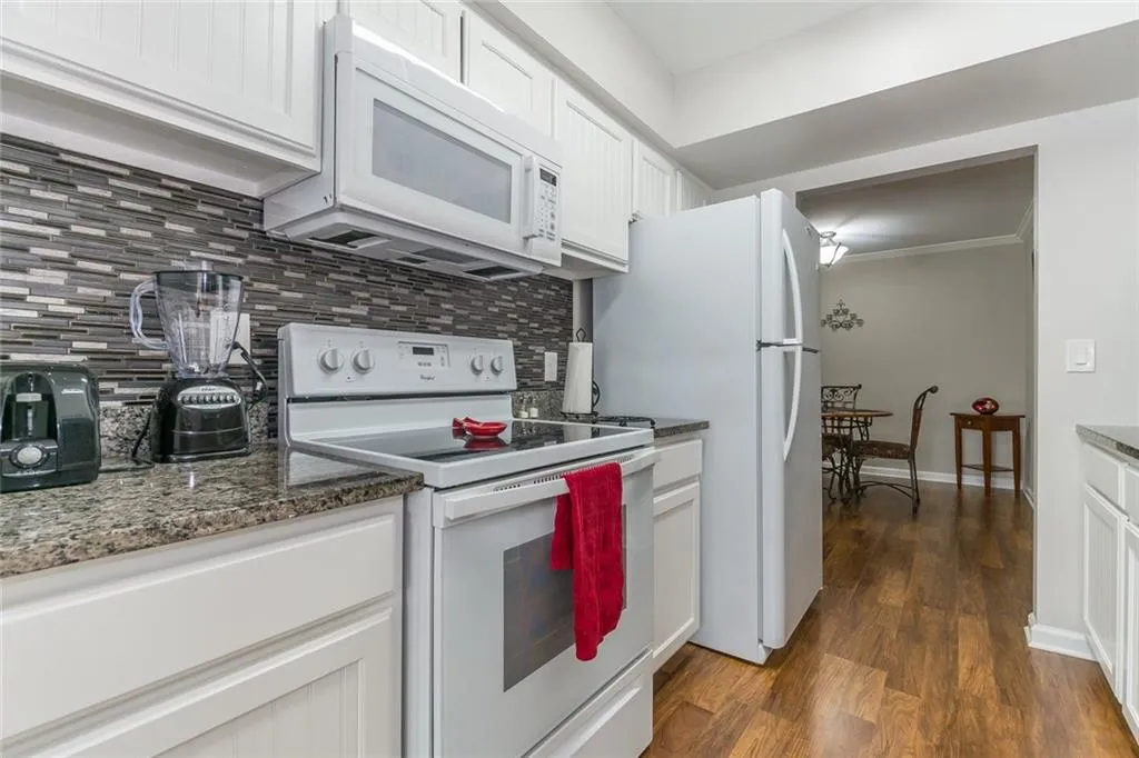 1316 Old Hammond Chase, Sandy Springs, Georgia 30350, 2 Bedrooms Bedrooms, ,2 BathroomsBathrooms,Residential,Sold,1316 Old Hammond Chase,6719875