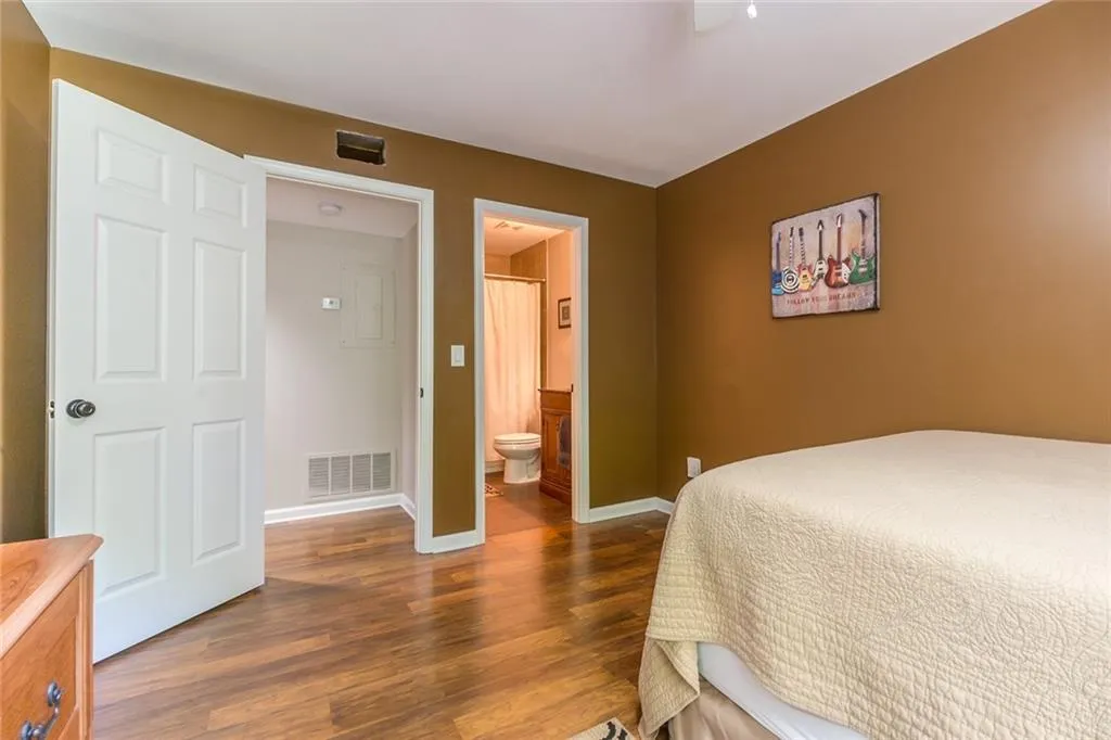 1316 Old Hammond Chase, Sandy Springs, Georgia 30350, 2 Bedrooms Bedrooms, ,2 BathroomsBathrooms,Residential,Sold,1316 Old Hammond Chase,6719875