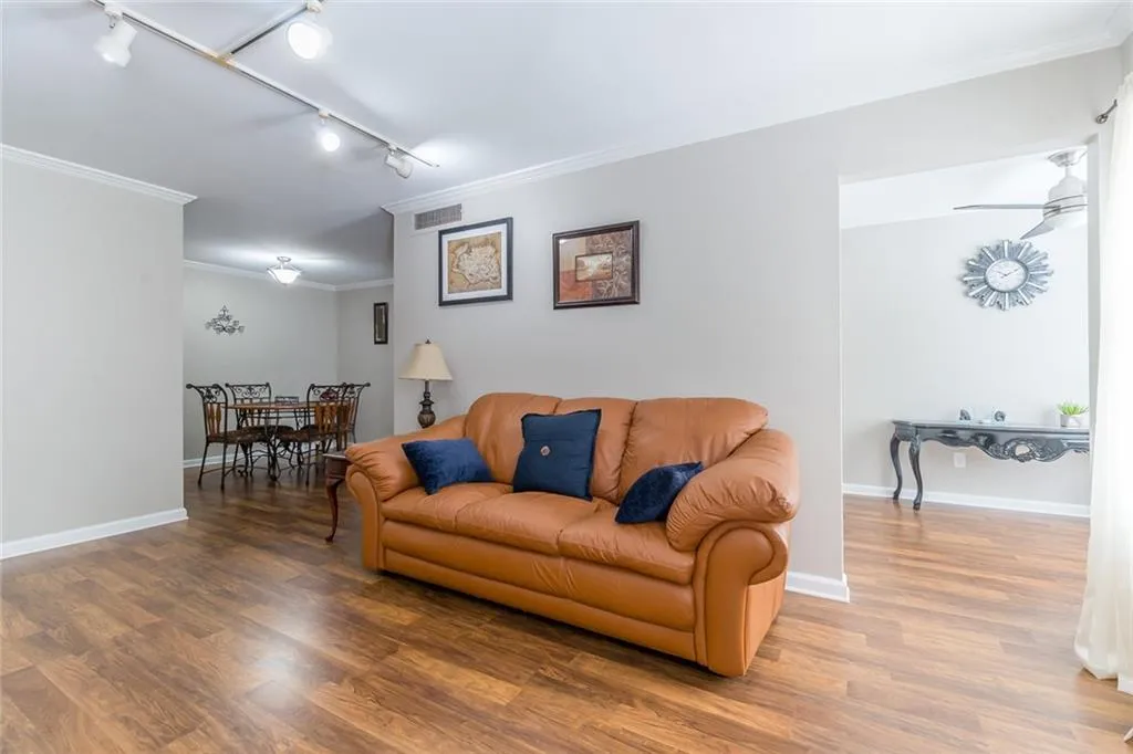 1316 Old Hammond Chase, Sandy Springs, Georgia 30350, 2 Bedrooms Bedrooms, ,2 BathroomsBathrooms,Residential,Sold,1316 Old Hammond Chase,6719875