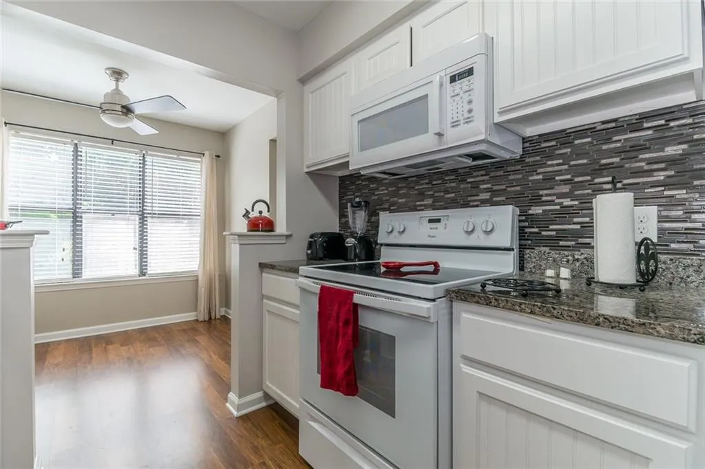 1316 Old Hammond Chase, Sandy Springs, Georgia 30350, 2 Bedrooms Bedrooms, ,2 BathroomsBathrooms,Residential,Sold,1316 Old Hammond Chase,6719875