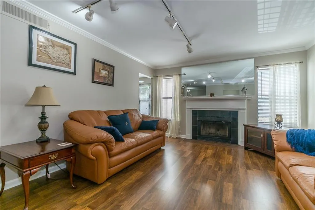 1316 Old Hammond Chase, Sandy Springs, Georgia 30350, 2 Bedrooms Bedrooms, ,2 BathroomsBathrooms,Residential,Sold,1316 Old Hammond Chase,6719875