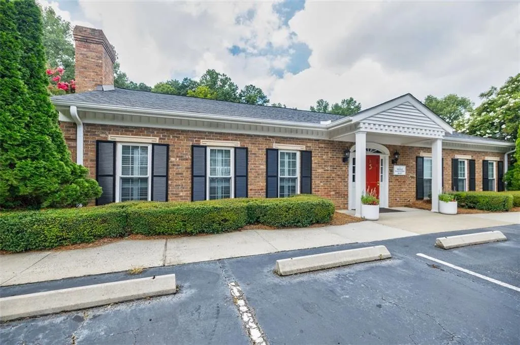 12 Palace Green Place Nw, Atlanta, Georgia 30318, 2 Bedrooms Bedrooms, ,2 BathroomsBathrooms,Residential,For Sale,12 Palace Green Place Nw,7621561