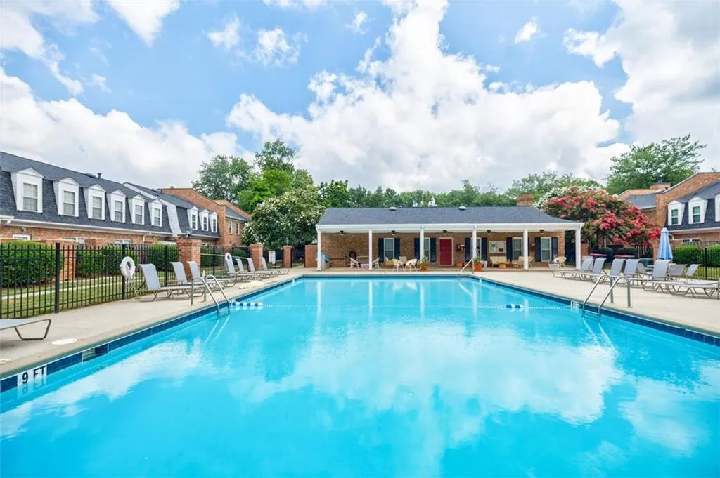 12 Palace Green Place Nw, Atlanta, Georgia 30318, 2 Bedrooms Bedrooms, ,2 BathroomsBathrooms,Residential,For Sale,12 Palace Green Place Nw,7621561