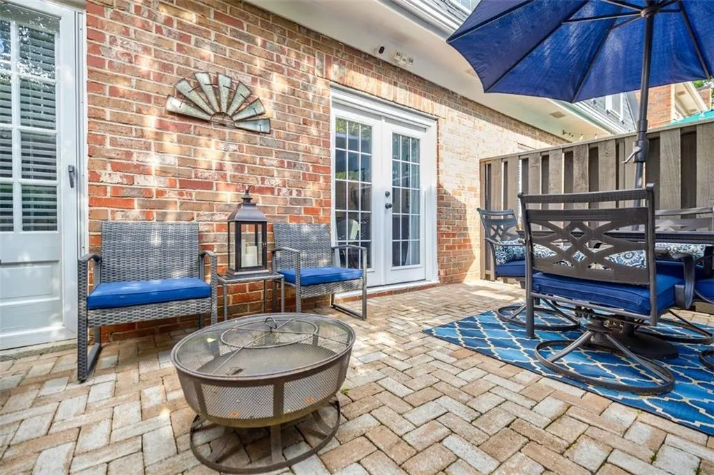 12 Palace Green Place Nw, Atlanta, Georgia 30318, 2 Bedrooms Bedrooms, ,2 BathroomsBathrooms,Residential,For Sale,12 Palace Green Place Nw,7621561