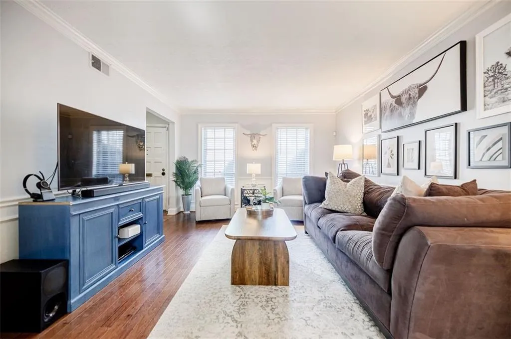 12 Palace Green Place Nw, Atlanta, Georgia 30318, 2 Bedrooms Bedrooms, ,2 BathroomsBathrooms,Residential,For Sale,12 Palace Green Place Nw,7621561