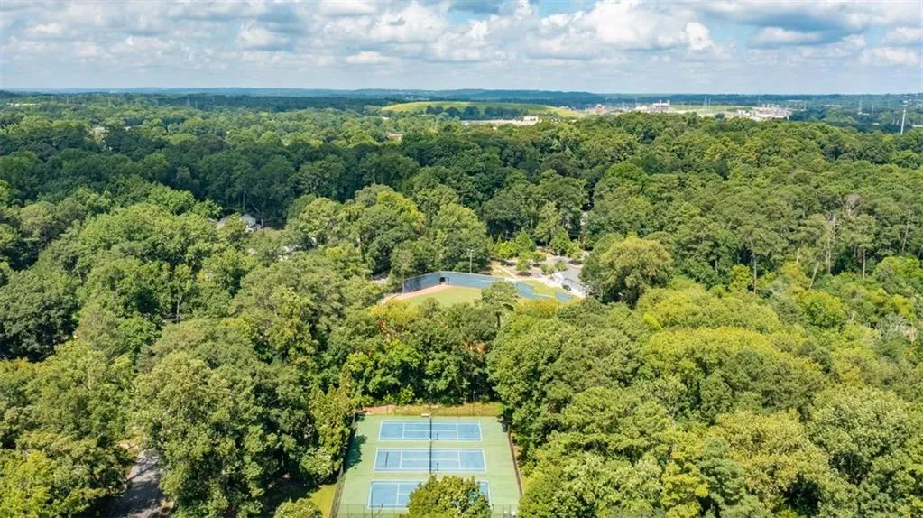 12 Palace Green Place Nw, Atlanta, Georgia 30318, 2 Bedrooms Bedrooms, ,2 BathroomsBathrooms,Residential,For Sale,12 Palace Green Place Nw,7621561
